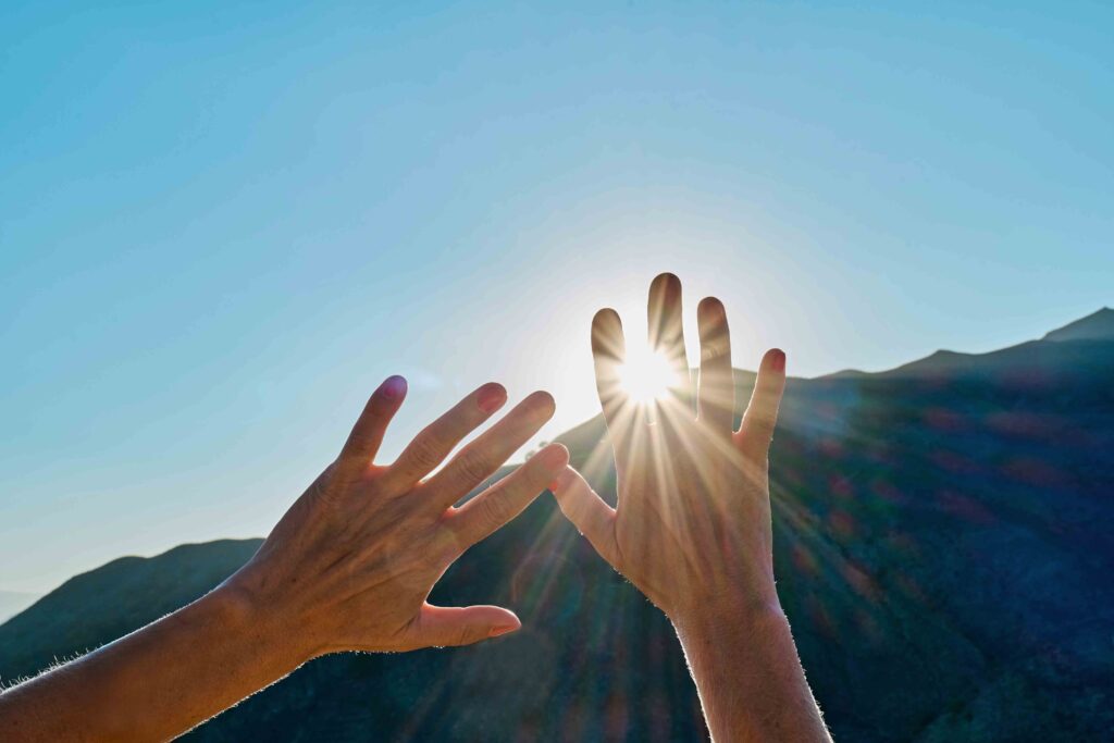 bezpieczne opalanie safe tanning zrównoważona ekspozycja balanced exposure terapia słońcem sun therapy, vitamin D, witamina D
