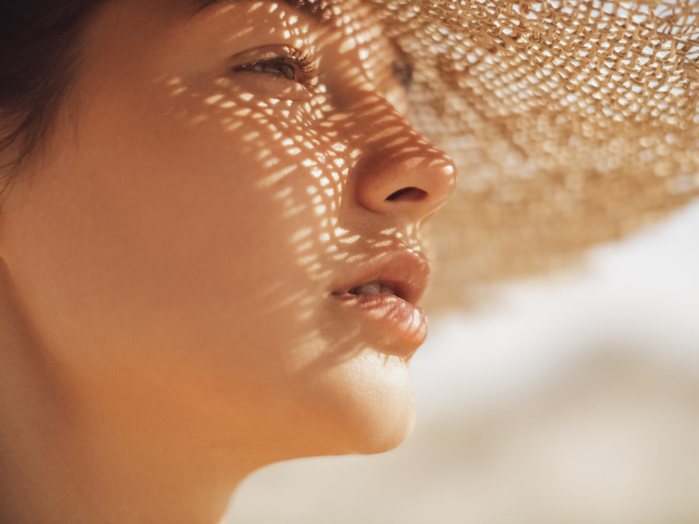 bakterie skóry a promieniowanie UV, naturalna ochrona przeciwsłoneczna, skin bacteria and UV radiation